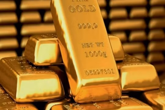 Giá vàng thế giới tiếp tục leo thang vì chính sách thuế quan Mỹ