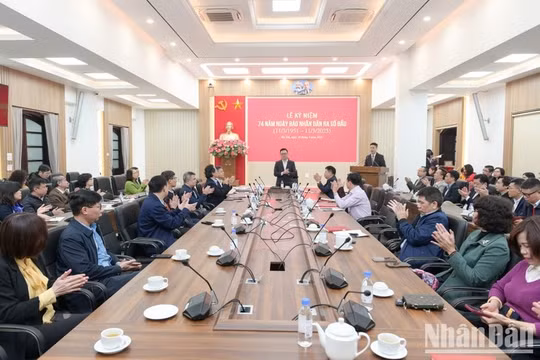 Báo Nhân Dân kỷ niệm 74 năm ra số đầu: Khẳng định vị thế dẫn đầu, tiếp tục đổi mới và vươn tầm