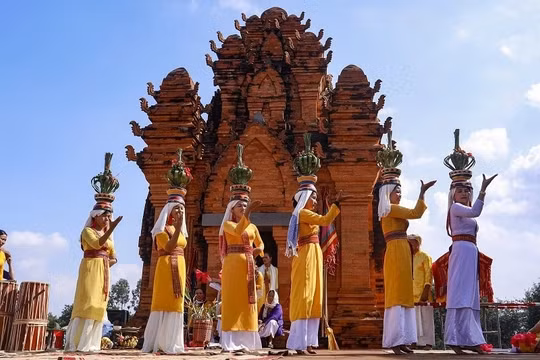 Ninh Thuận dành hơn 10 tỷ đồng bảo tồn lễ hội Katê