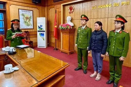 Khởi tố nguyên Phó Chủ tịch UBND thị trấn Vinh Quang La Thị Thanh