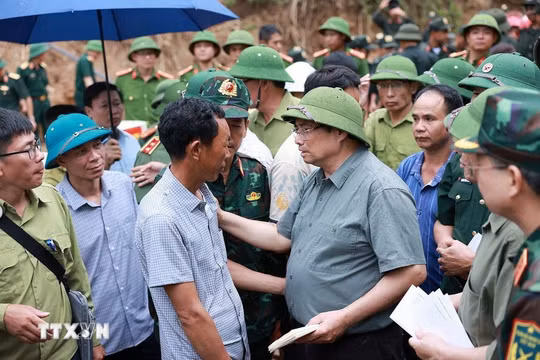 Thủ tướng chỉ đạo khẩn: Xây lại nhà cho người dân mất nhà do thiên tai, hoàn thành trong tháng 9/2025