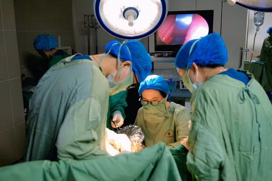 Xử trí thành công trường hợp dị vật mắc ở âm đạo trẻ nhỏ