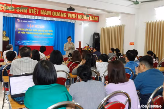 Hội Nhà báo Hải Dương tập huấn chuyên sâu kỹ năng làm Talk Show và ứng dụng AI
