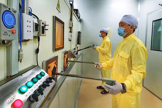 Nhà nước ưu đãi về tài chính đối với tổ chức, cá nhân hoạt động trong lĩnh vực năng lượng nguyên tử
