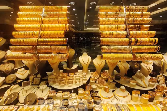 Kinh doanh, xuất nhập khẩu vàng không phép bị phạt từ 300–400 triệu đồng