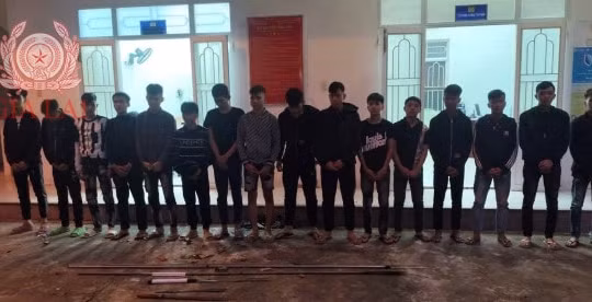 Gia Lai: Nhóm thanh thiếu niên mang theo dao, rựa đuổi đánh nhau giữa phố