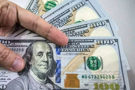 ‏Đồng USD chao đảo khi nhà đầu tư chờ 'đòn thuế' từ Tổng thống Donald Trump‏