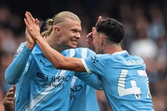 Điểm tin thể thao 27/12: Đình Bắc dành toàn bộ tiền thưởng làm từ thiện, Man City trước cơ hội giành ngôi đầu Premier League
