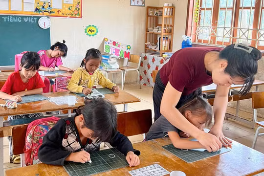 Tuyển dụng giáo viên trước thềm năm học mới: Nên trao quyền cho ai?