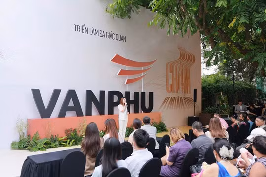 Văn Phú khai mạc triển lãm đa giác quan “Chạm vị nhân sinh” - Hành trình “chạm” để lắng nghe, thấu hiểu, đánh thức cảm xúc sống