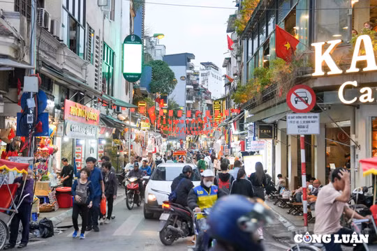 Thí điểm phương án hạn chế xe trên 16 chỗ đi vào phố cổ, đường phố ra sao?