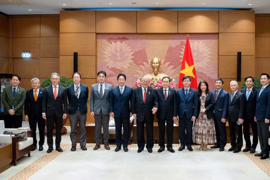 Chủ tịch Quốc hội Trần Thanh Mẫn tiếp Cố vấn đặc biệt Liên minh Nghị sĩ hữu nghị Nhật - Việt