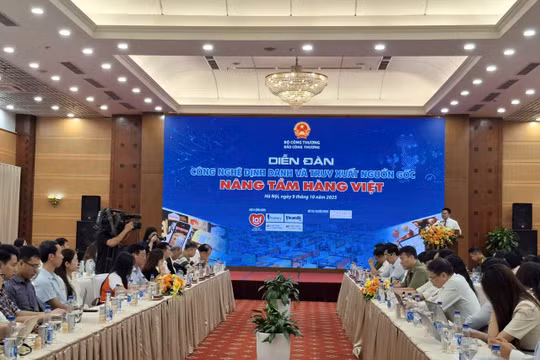 Hàng giả len lỏi mọi ngóc ngách, doanh nghiệp tung giải pháp ‘hộ chiếu số’ chống giả toàn diện