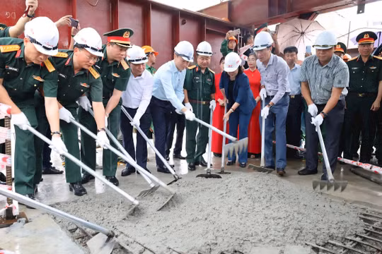 Hợp long cầu Phong Châu (Phú Thọ): Thần tốc về đích, thông xe trước tháng 10