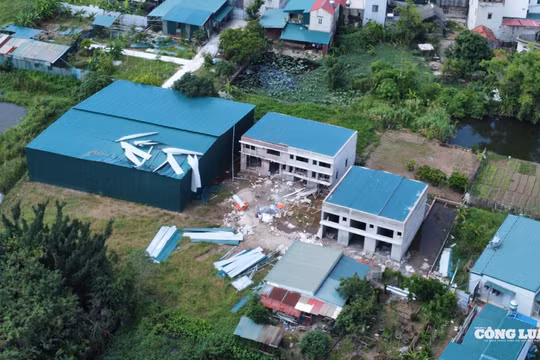 Hồng Vân (Hà Nội): Xây dựng nhiều căn nhà liền kề trên đất nông nghiệp, môi giới khẳng định "làm luật hết rồi"!