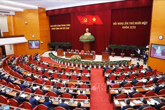 Thông cáo báo chí về ngày làm việc thứ nhất của Hội nghị Trung ương 11 khóa XIII
