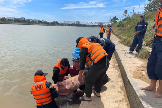 Tìm thấy thi thể nam sinh lớp 9 đuối nước tại đập ngăn mặn ở Đông Hà
