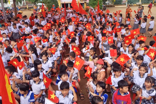 TP Hồ Chí Minh đề nghị trường học thay hoa bằng hành động thiết thực