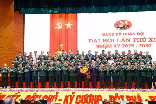 Xây dựng Quân đội tiến nhanh, tiến mạnh, vững chắc trên hành trình hiện đại hóa