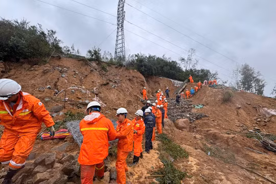 Đảm bảo vận hành an toàn, ổn định hệ thống truyền tải điện trước mưa lũ miền Trung, Tây Nguyên thời gian qua