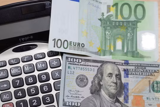 Tỷ giá USD hôm nay 27/8: USD bất ngờ lao dốc, thị trường chao đảo sau tin nóng từ Trump