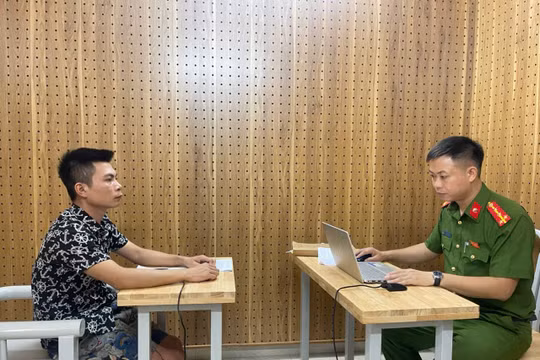 Bắt đối tượng lừa đảo chiếm đoạt tiền của nhiều chủ xưởng gỗ tại Bắc Ninh