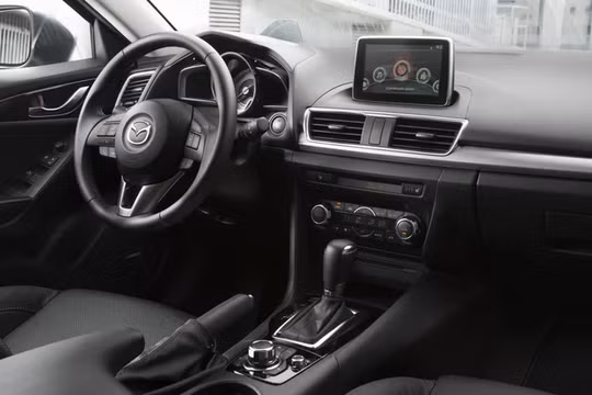 ‏Mazda bị kiện vì hệ thống giải trí trên xe: Chuyện gì đã xảy ra?‏