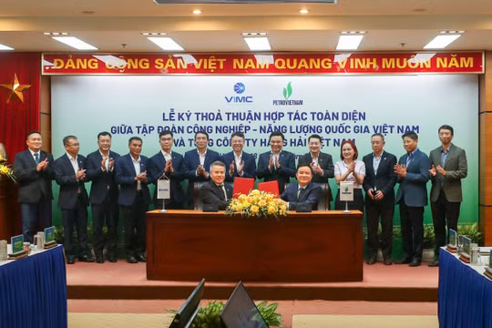 Petrovietnam và VIMC tăng cường liên kết, thúc đẩy phát triển kinh tế biển