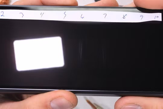 Galaxy Z TriFold có bền không? Kết quả từ bài tra tấn của JerryRigEverything