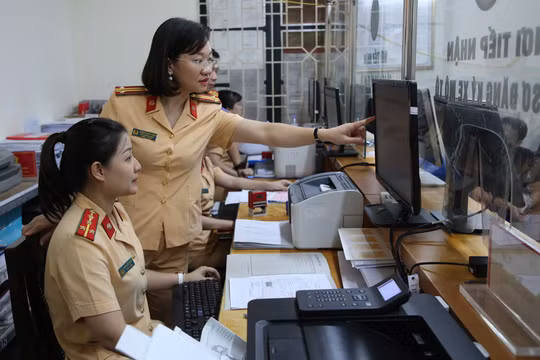 Hơn 3.000 phản ánh của người dân gửi tới Cục trưởng Cảnh sát giao thông sau một tháng