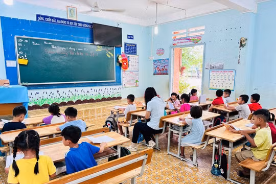 Lâm Đồng hỏa tốc yêu cầu rà soát, khuyến khích duy trì bán trú tiểu học
