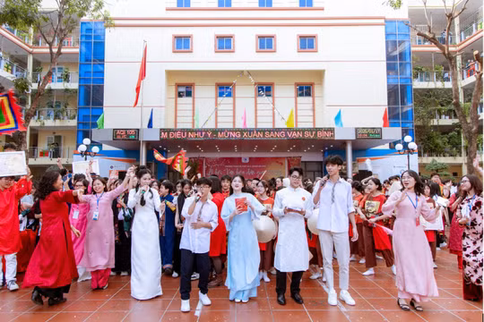 Lan toả văn hoá truyền thống dân tộc đến từng học sinh Thủ đô Hà Nội