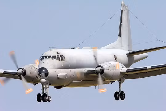 Máy bay tầm xa NATO lọt vào tầm ngắm của hệ thống phòng không Nga S-400