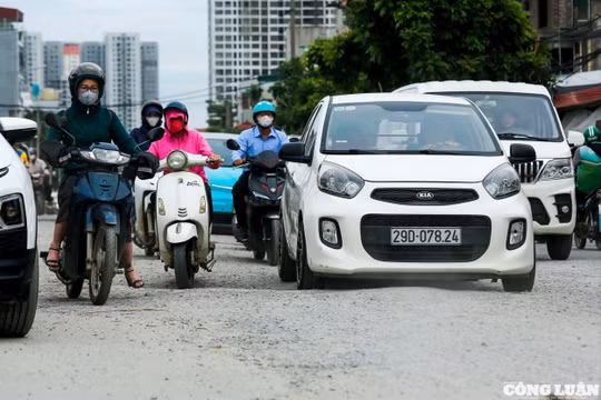 Hà Nội: Tuyến đường dài hơn 2km thi công gần 10 năm vẫn dang dở