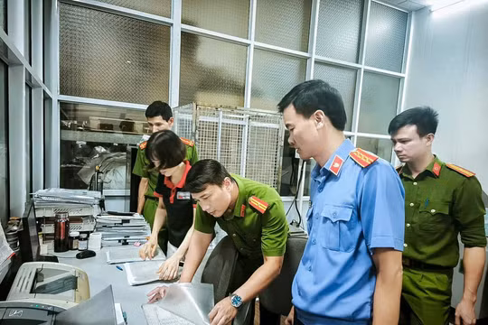 Bắt tạm giam Giám đốc Công ty Tomoken Việt Nam sản xuất hàng triệu bình chữa cháy giả