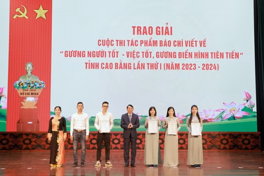 Vinh danh báo chí viết về điển hình tiên tiến ở Cao Bằng