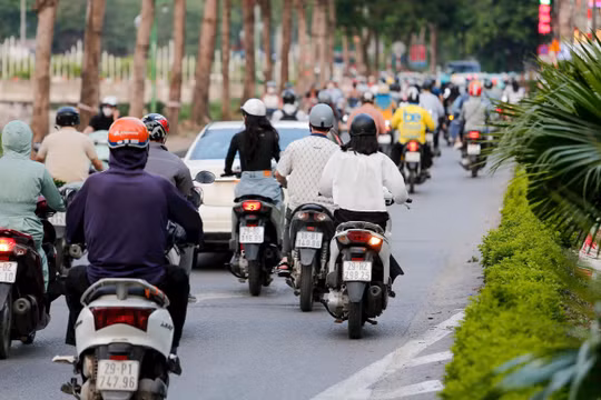 Phớt lờ biển báo, hàng loạt phương tiện 'vô tư' đi vào đường cấm