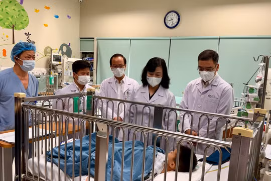 Tập trung điều trị tốt nhất cho bệnh nhi vụ 'đóng đủ tiền viện phí mới cấp cứu'