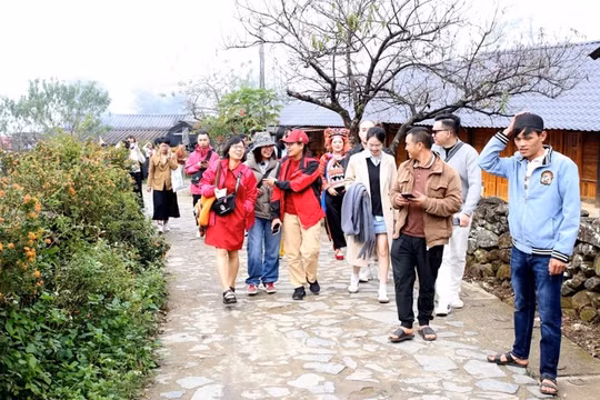 Đoàn Famtrip Hà Nội khảo sát thị trường du lịch Lai Châu