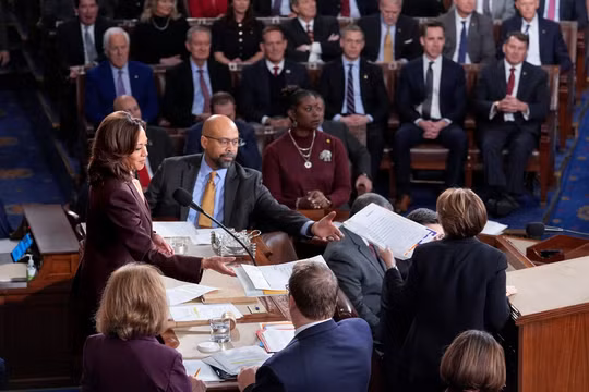 Bầu cử Mỹ 2024: Bà Harris chứng nhận chiến thắng của ông Trump tại Hạ viện