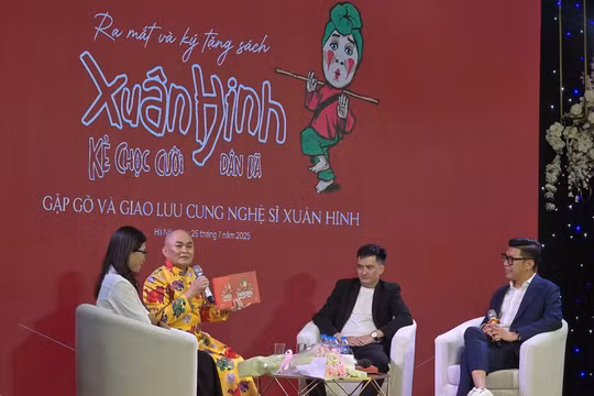 'Vua hài đất Bắc' Xuân Hinh ra mắt tự truyện: Hồi ức và sứ mệnh văn hóa