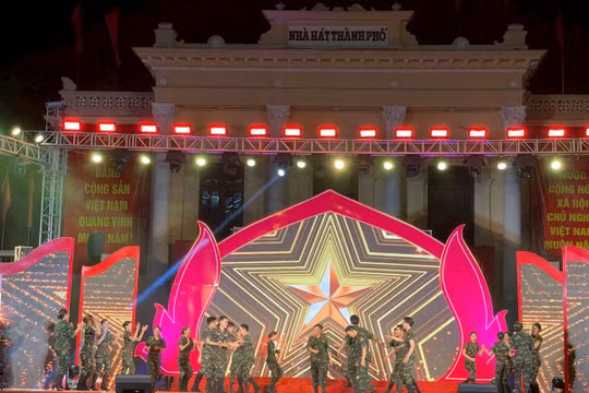 Hải Phòng: Chương trình nghệ thuật “Bài ca thống nhất” khơi dậy lòng yêu nước, tự hào dân tộc
