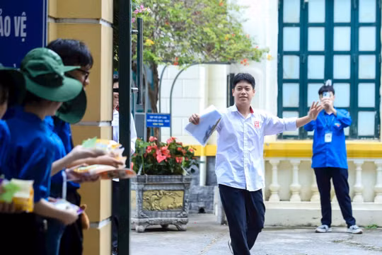 Đáp án đề thi tốt nghiệp THPT 2025 môn Toán, mã đề 101 (tham khảo)
