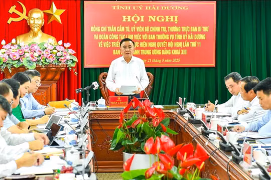 Thường trực Ban Bí thư Trần Cẩm Tú làm việc với Ban Thường vụ Tỉnh ủy Hải Dương