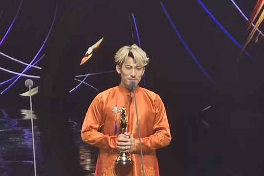 Liên Bỉnh Phát, diễn viên Việt Nam đầu tiên giành Giải Kim Chung