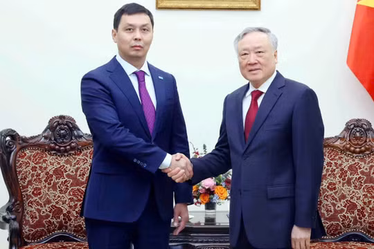 Việt Nam và Kazakhstan đều có nỗ lực lớn trong công tác đấu tranh phòng, chống tham nhũng