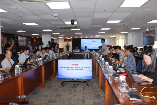 TP HCM yêu cầu các sở, ngành nghiêm túc phát ngôn, cung cấp thông tin cho báo chí