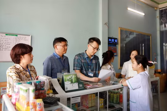 Kiểm tra xử phạt hành chính 5 nhà thuốc sai phạm ở Lào Cai gần 50 triệu đồng
