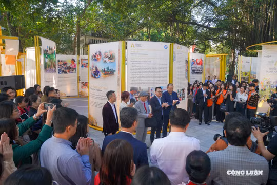 Khai mạc Triển lãm Giải thưởng Hành động vì Cộng đồng 2025: Tôn vinh sự 'Kiên trì phụng sự'