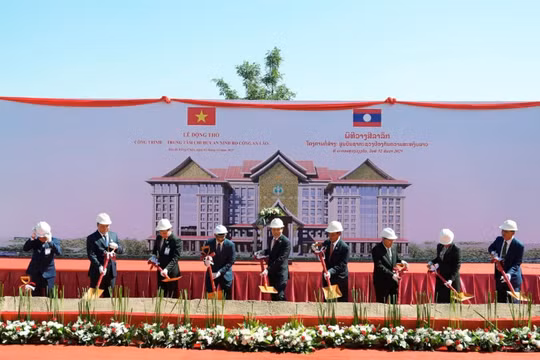 Gắn kết tình hữu nghị Việt – Lào từ những hành động thiết thực của lực lượng Công an hai nước
